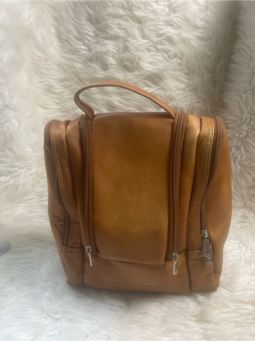 Piel soft Tan Leather Men’s Travel Toiletry Bag.